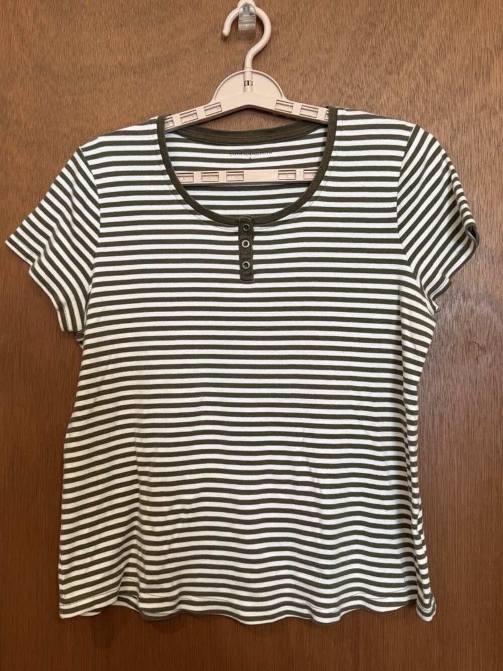 Croft & Barrow Size Large Striped Green‎ White T-shirt Chest 38" Length 22"